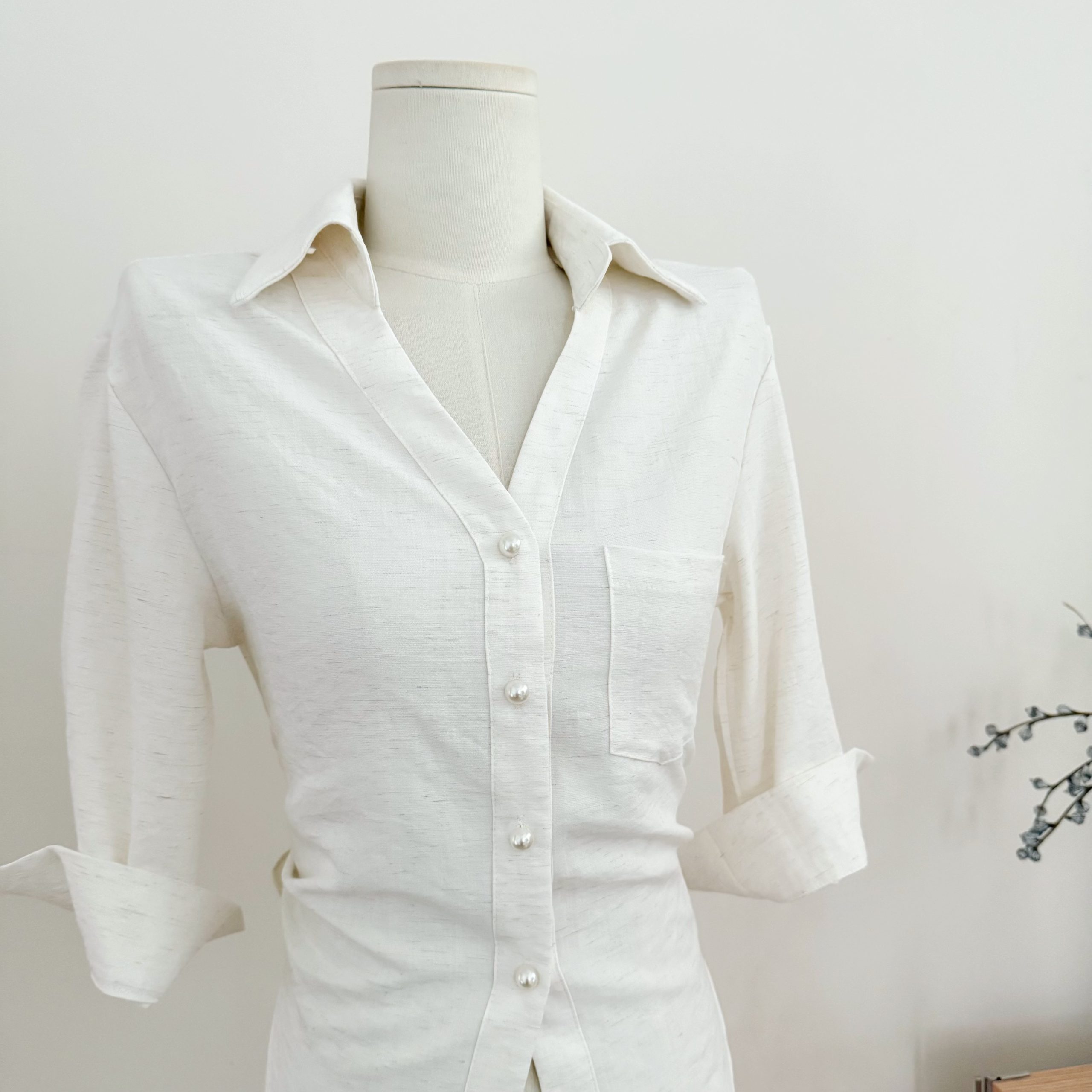 Women's White Lazy Tie-Front Linen-Blend Cropped Shirt with Butterfly Bow - Image 3