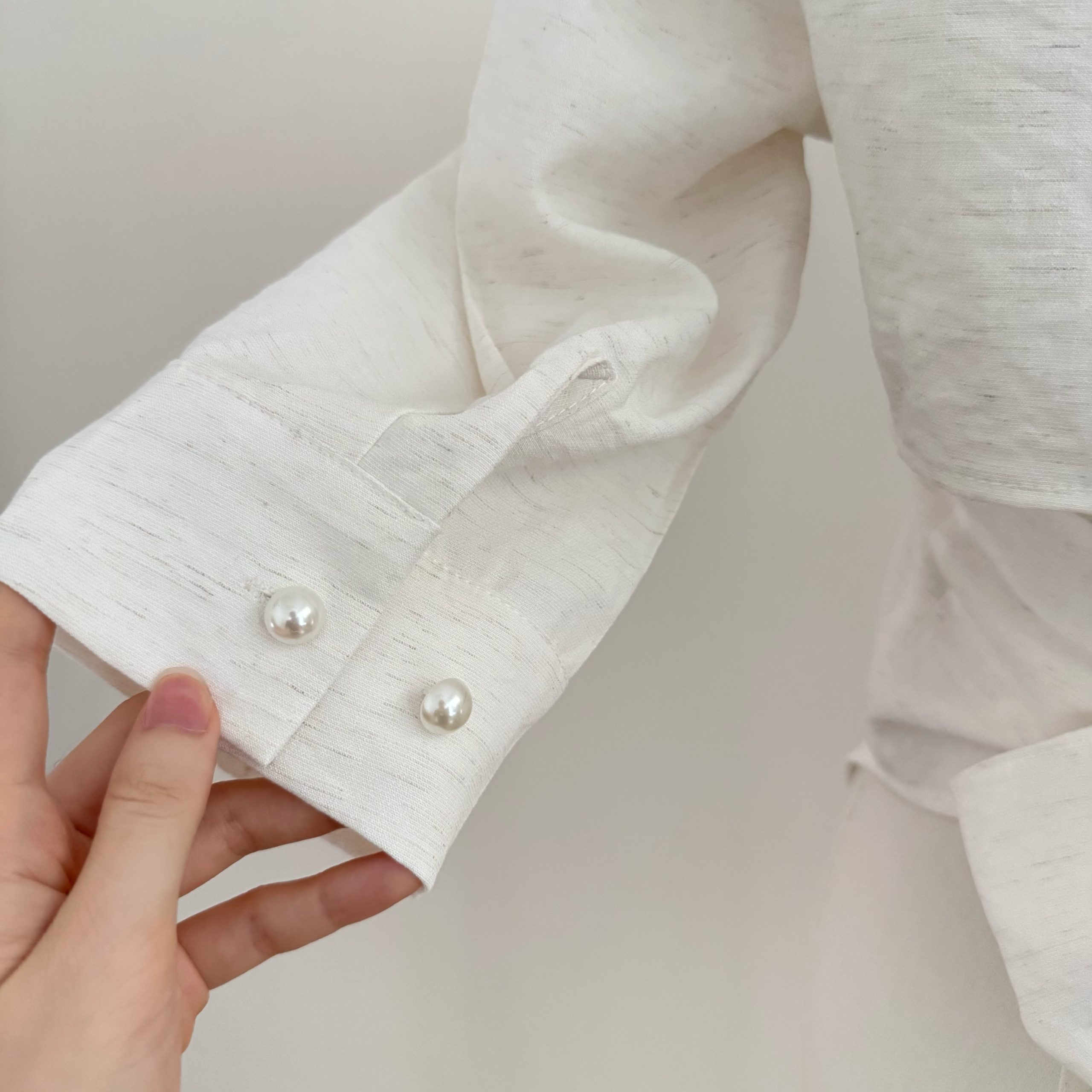 Women's White Lazy Tie-Front Linen-Blend Cropped Shirt with Butterfly Bow - Image 5