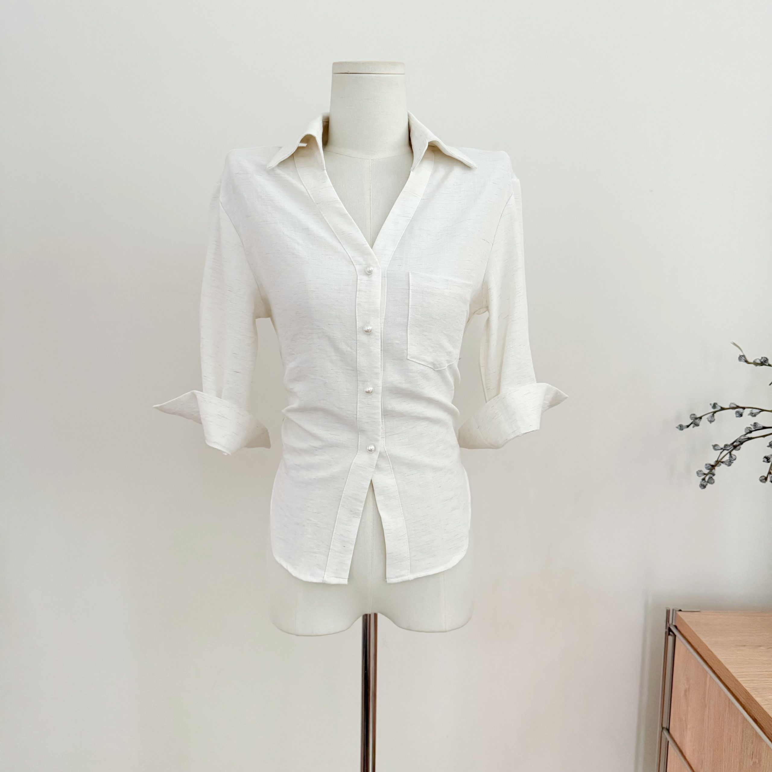 Women’s White Lazy Tie-Front Linen-Blend Cropped Shirt with Butterfly Bow