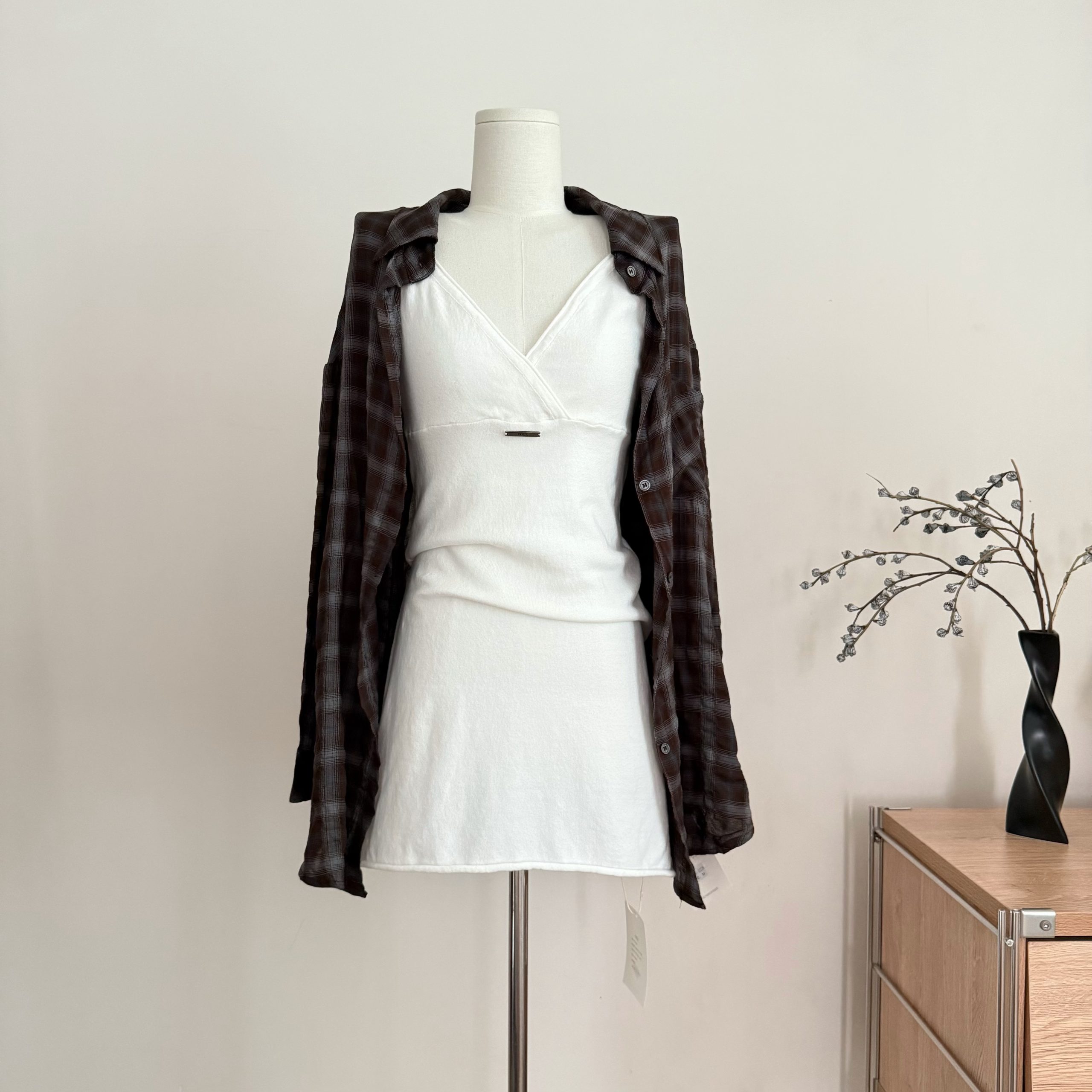 Women's Oversize Plaid Long Sleeve Shirt Relaxed Drop Shoulder - Image 4