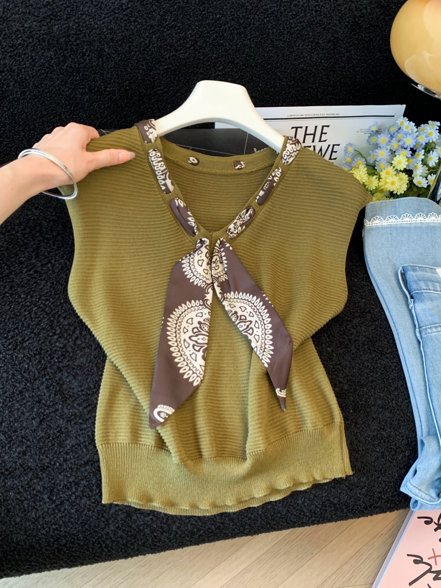 Retro Red Silk Scarf V-Neck Knit Vest for Women Summer Loose Slimming Sleeveless Top - Image 3